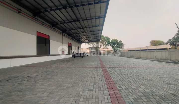 Ready-to-Use Warehouse with Loading Dock Available in North Cikarang
