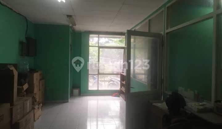Ruko dan Gudang Bagus 3BR 1000m2 Siap Pakai, Jababeka