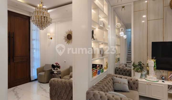 Rumah Bagus 2 Lantai Furnished SHM Pulomas Jakarta Timur  2