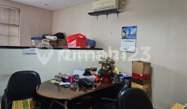 Office Building The Belleza Office Tower 1