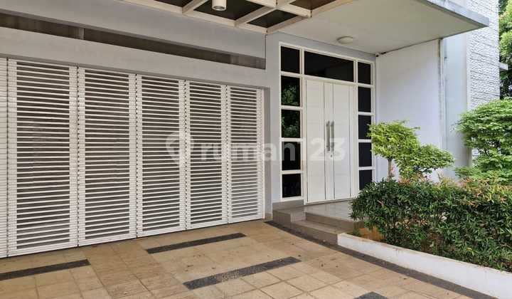 Rumah Cantik Minimalis Grand Orchard Ebony Kelapa Gading