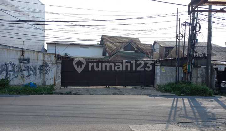 Ready-to-Use Warehouse Jati Bening Pondok Gede Bekasi with SHM