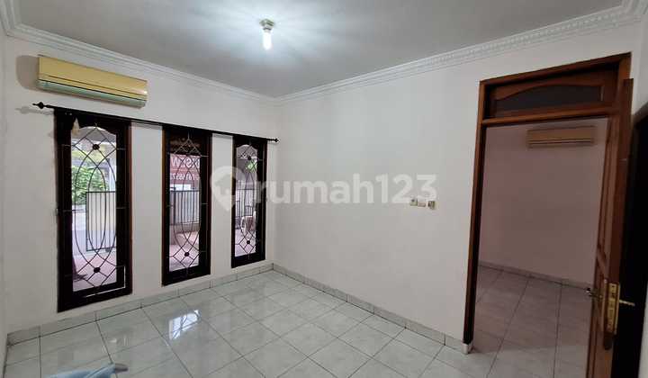 Rumah 1,5 Lantai di Kopyor Barat Kelapa Gading Jakarta Utara 1