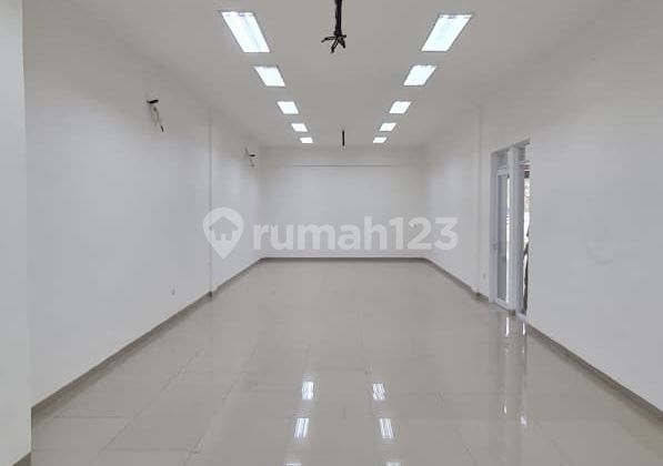For Sale 3-Story Shop House Gading Serpong Tangerang 2