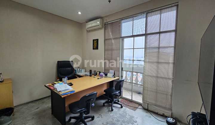 Permata Hijau Office Building, South Jakarta, 275 sqm, Complete Facilities. Permata Hijau Office Building, South Jakarta, 275 sqm, Complete Facilities.