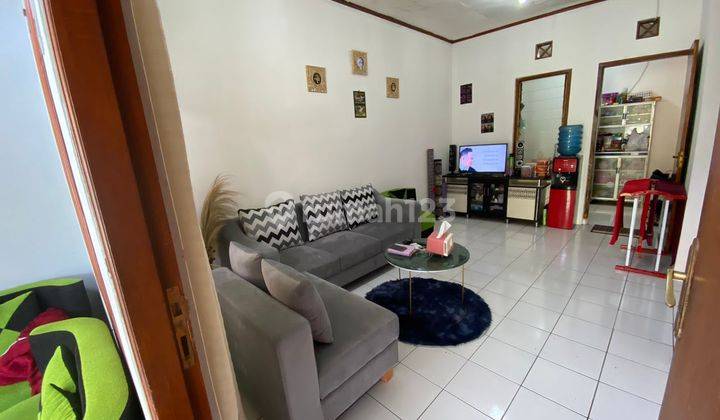 Rumah Bagus Semi Furnished SHM di Sariwangi, Bandung 5