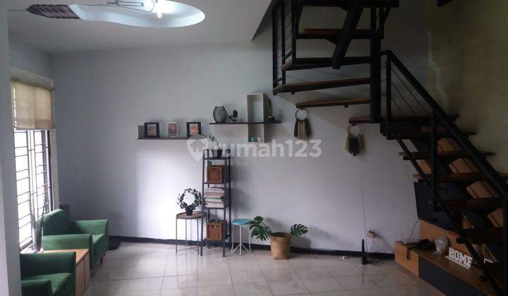 Rumah 2 Lantai Furnished di Cibabat Cimahi Dalam Komplek 2