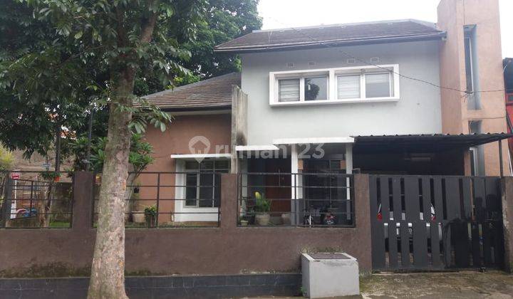 Rumah 2 Lantai Furnished di Cibabat Cimahi Dalam Komplek 1