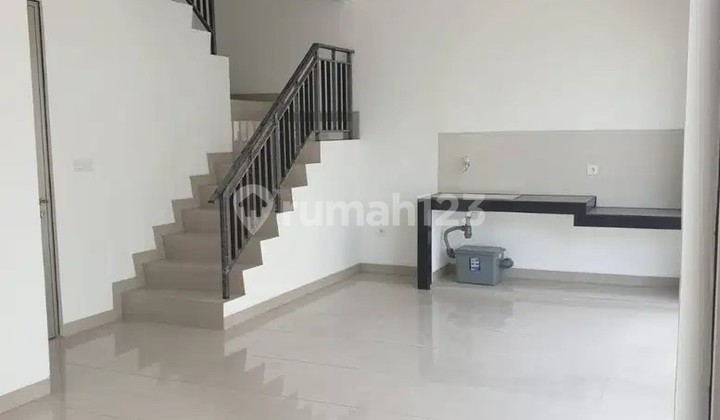 Disewakan Rumah Pik 2 Uk 8X10 2 Kamar Tidur Area Superhiro!!