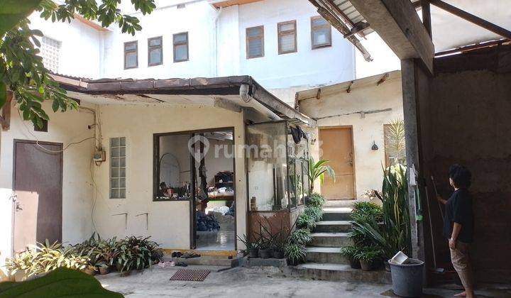 Dijual Rumah 2 Lantai Lokasi Strategis di Bandung 1