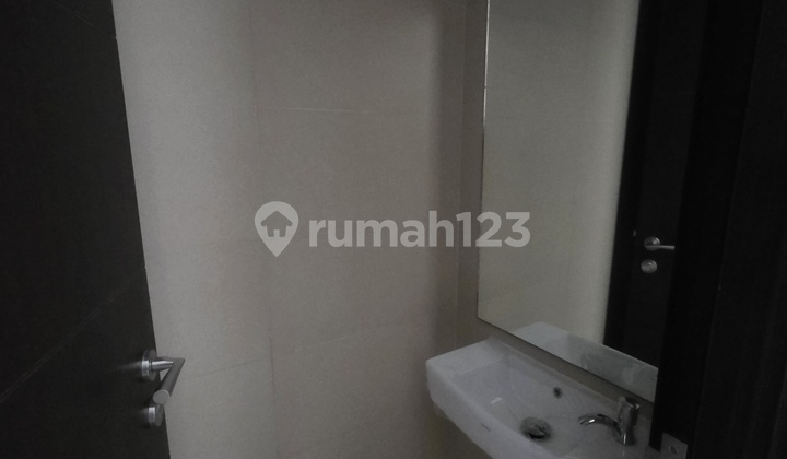 Disewakan Rumah Osaka PIK 2 Ukuran 6x10 3 kamar tidur cuma 80Juta 2