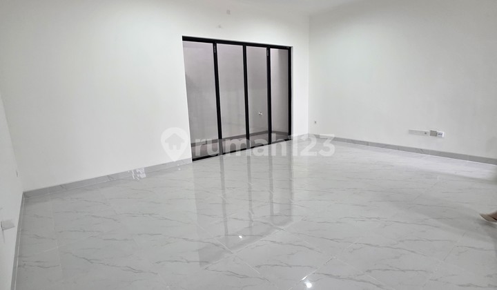 Disewakan Rumah PIK 2 Villa Pasir Putih Uk 8x15 3 kamar 135 Juta! 2