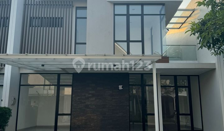 Disewakan Rumah Pik 2 Ukuran 10X15 4 Kamar Harga 180 Juta/Tahun