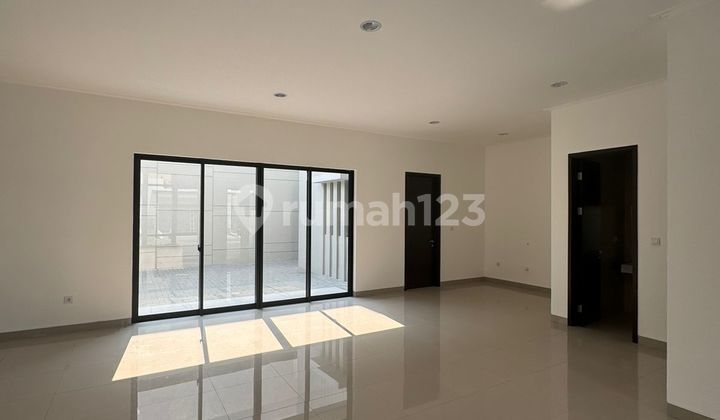 Disewakan Rumah Pik 2 Ukuran 10X20 4 Kamar Harga 230 Juta/Tahun!! 2