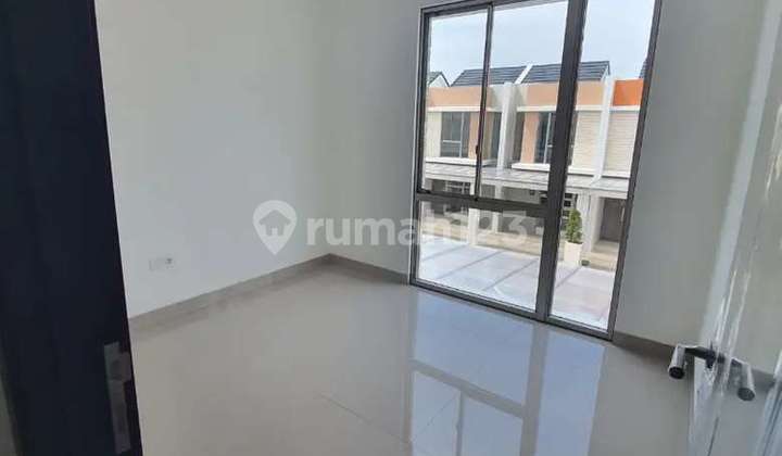 Disewakan Rumah Pik 2 Uk 4,5X10 2 Kamar Sudah Ada AC 45Juta/Thn
