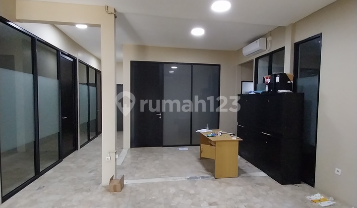Kebayoran Baru , Cocok untuk Kantor / Resto ,Tempat Usaha 1