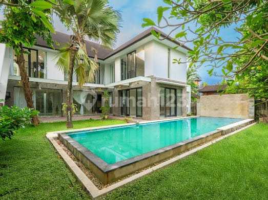 Villa Mewah Di Pererenan 10 Menit Jalan Kaki Ke Pantai Pererenan