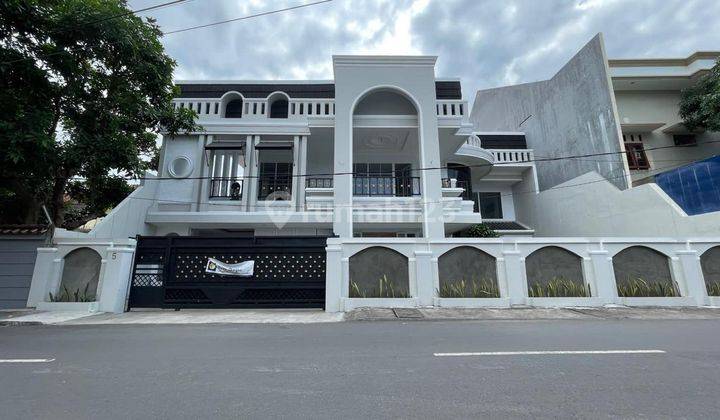 Luxury House on Main Street Gatsu Tengah Designed with American Style 1