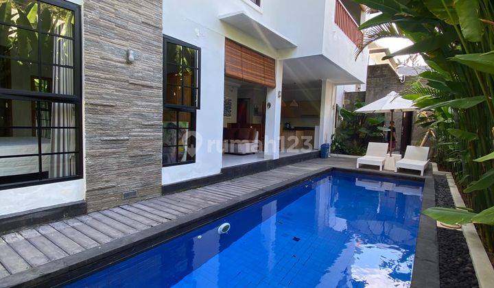 4 Bedroom Villa Near Sidewalk Mall Jimbaran Bali 1