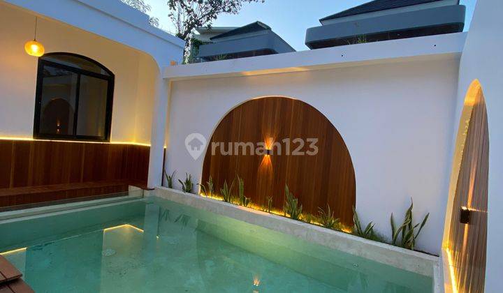 Villa Baru Siap Huni Desain Mediteranian Santorini Di Nusa Dua 1