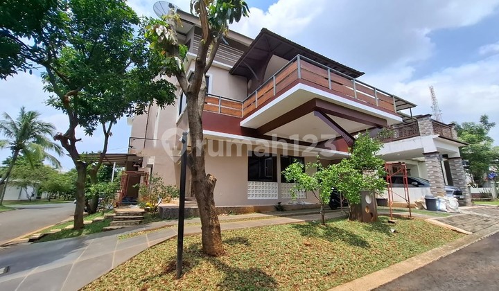 For sale: Quick sale of a neat 2-story house in Kota Wisata, ready to occupy.