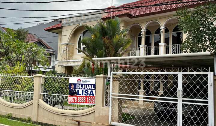 For Quick Sale, Luxurious 2-Story House Ready to Occupy, Neatly Located in Taman Kedoya Baru Residence, Kebun Jeruk, West Jakarta. For Quick Sale, Luxurious 2-Story House Ready to Occupy, Neatly Located in Taman Kedoya Baru Residence, Kebun Jeruk, West Jakarta.