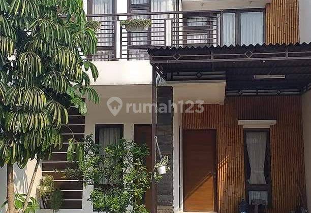 La.1312 Dijual rumah 2lt cantik  di royalwood dekat pintu tol jorr 1