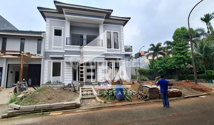 For Quick Sale 2-Story House in Kota Wisata Housing Cluster 2