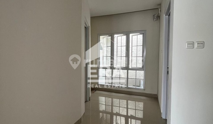 La.1572 For Quick Sale, Raffles Hills Cibubur House, Ready to Live In, Nice and Tidy 2