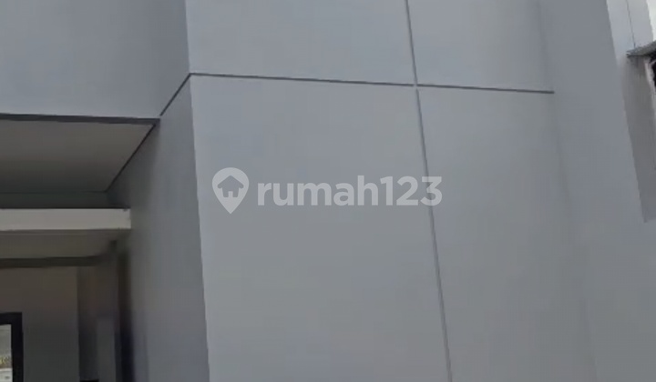 For Sale 2-Story House in Podomoro Golf Estate Near Cimanggis Toll Gate.