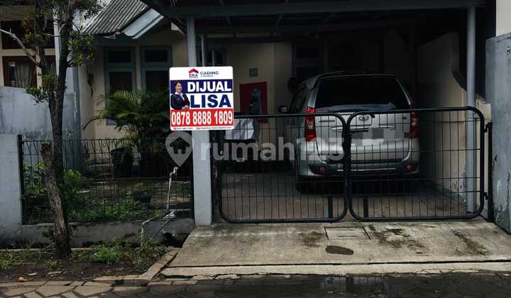 Di Jual Cepat Rumah di Komplek Taman Harapan Baru, Medan Satria Bekasi