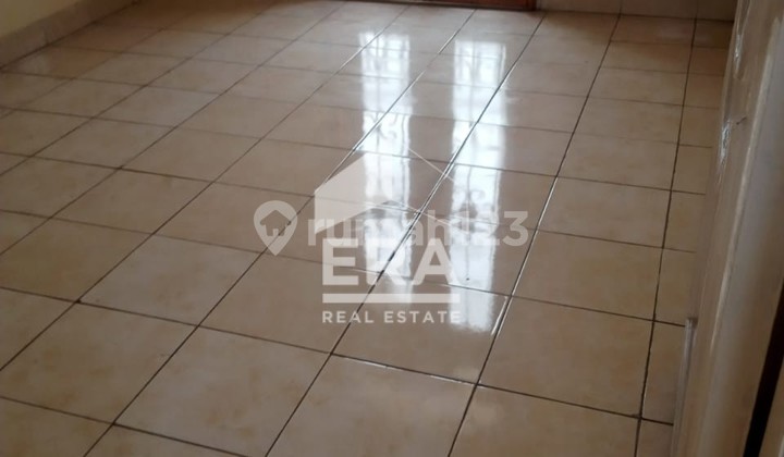 Di Jual & di Sewakan Rumah 2 Lantai di Perumahan Galuh Mas Karawang 2