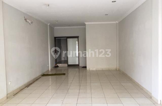 For Rent: 4-Story Shophouse Ready to Occupy, Strategic Location. In Newton Legenda Wisata Cibubur. 2