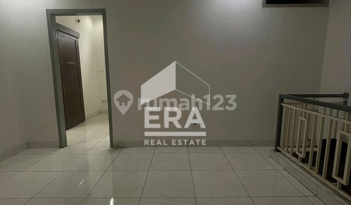 Dijual Cepat Rumah 3Lt Siap Huni di Jl Boulevard Raya Cibubur Country Cikeas Bogor Strategis Pinggir Jalan Komplek Cocok untuk Usaha dan Tinggal 2