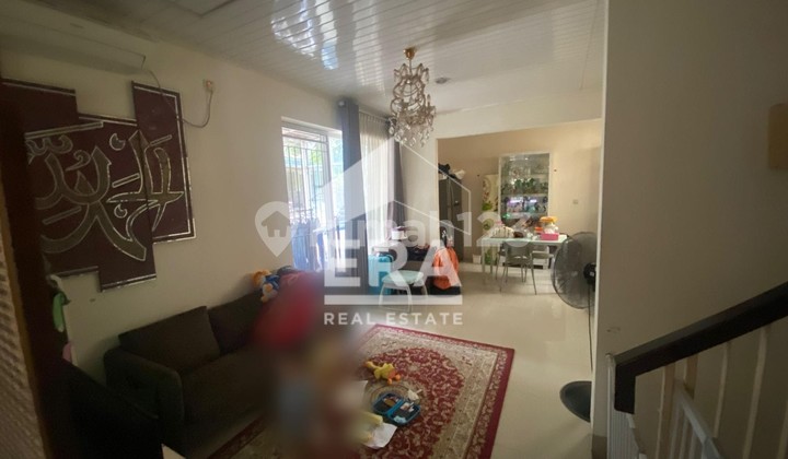 Di Jual Cepat Rumah 2 Lantai di Perumahan Victoria Garden 2