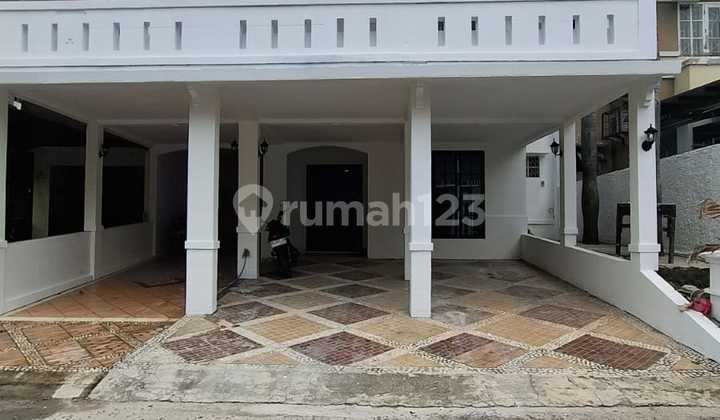 Di Jual Cepat Perumahan 3 Lantai di Legenda Wisata Cluster Di Jual Cepat Perumahan 3 Lantai di Legenda Wisata Cluster