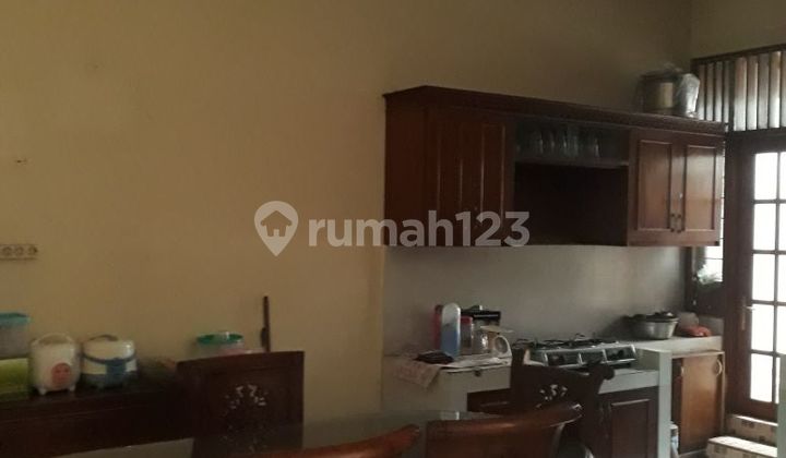 For sale 2 attached front and back houses in East Kelapa Gading. 2