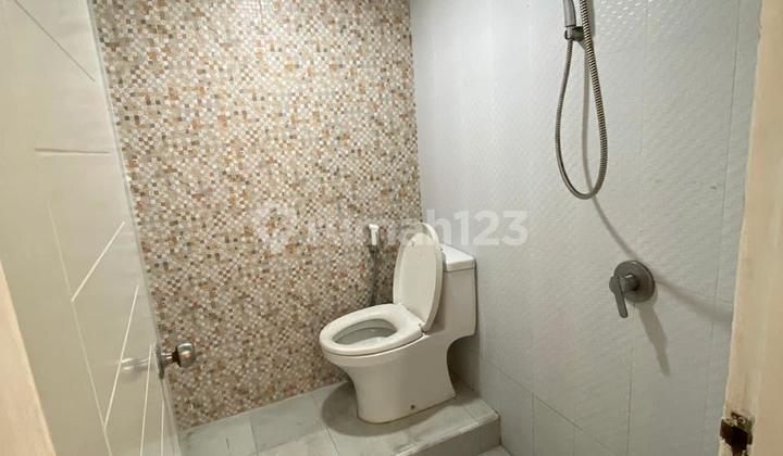 Luxury 3-Story House Near Fresh Market PIK Penjaringan 2