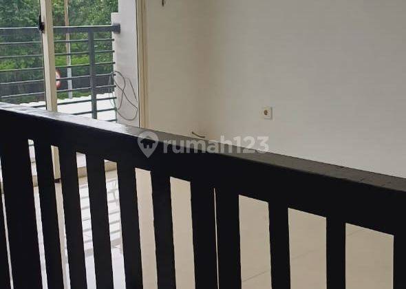 Dijual Rumah 3 Lantai Katamaran Indah 12  PIK SHM 2