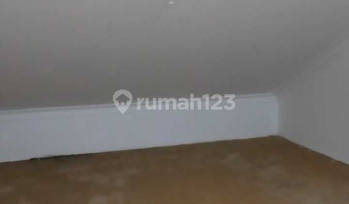 DIjual Rumah 2,5 Lantai 3KT SHM di Permata Taman Palem Jakarta Barat 2