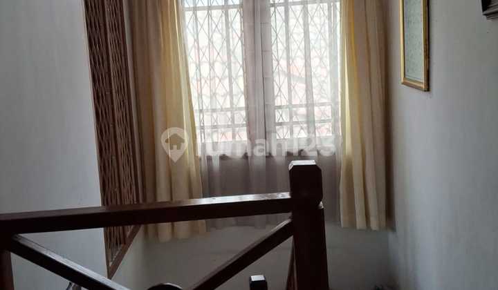 Dijual Rumah 2 Lantai Murah Halaman Luas di Tanah Kusir Jakarta Selatan 2