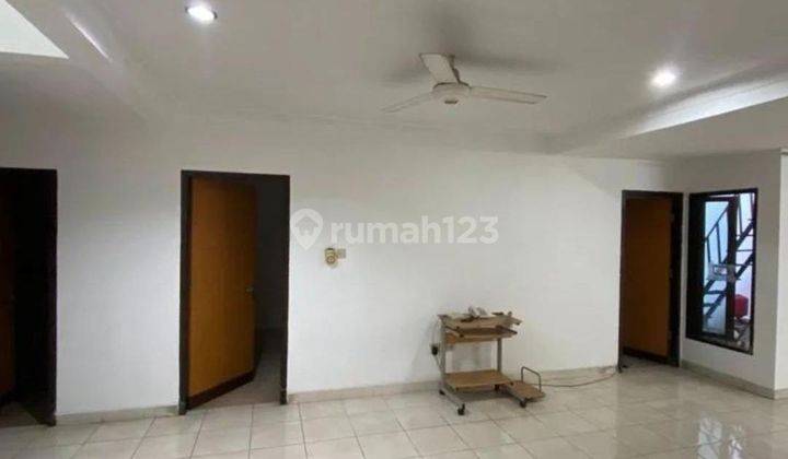 Di Rumah Tinggal Di Taman Alfa Indah, Joglo Jakarta Barat 2