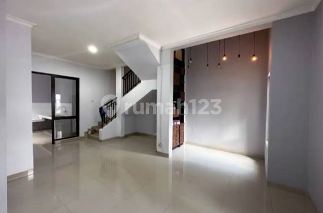 Di Jual Rumah Cantik Di Casa Jardin . Jakarta Barat 2