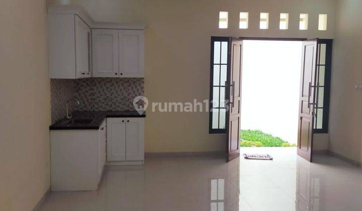 Di Jual Rumah Baru Di Kemanggisan. Jakarta Barat. Bebas Banjir 1