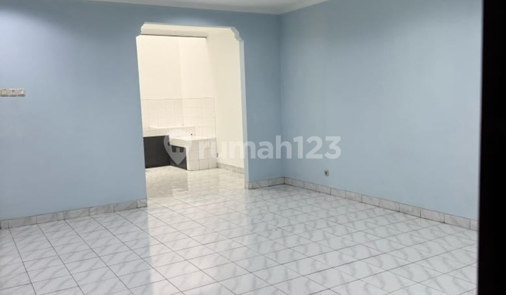 Di Jual Rumah Cantik Di Daan Mogot Baru. Jakarta Barat 2