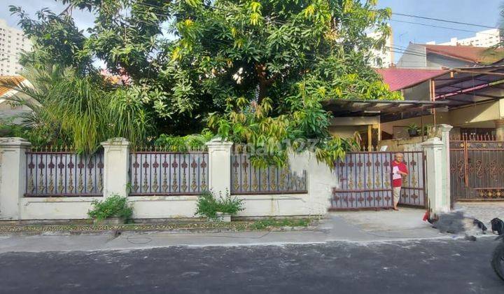 Rumah Terbesar di Komplek Elit Cempaka Putih, Jakarta Pusat 317m2 1