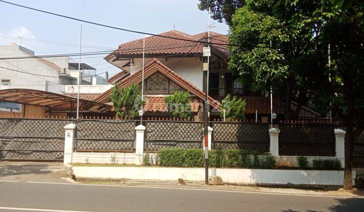 Rumah Pinggir Jalan Mabes Hankam Cilangkap Jakarta Timur 1