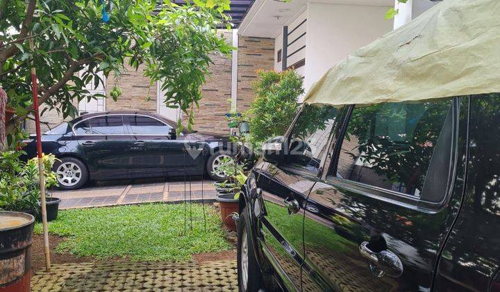 Rumah Posisi Hook Dekat Jalan Tenggiri, Rawamangun, Jakarta Timur 1