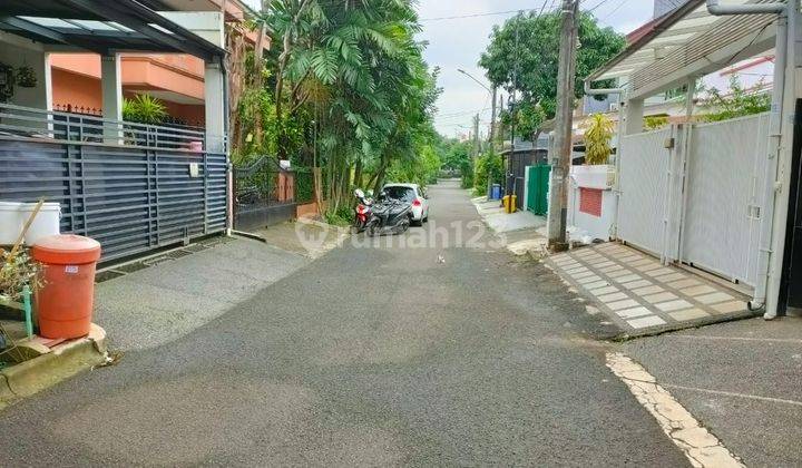 Rumah Cantik Posisi Hook Komplek Eksklusif Pondok Indah 2