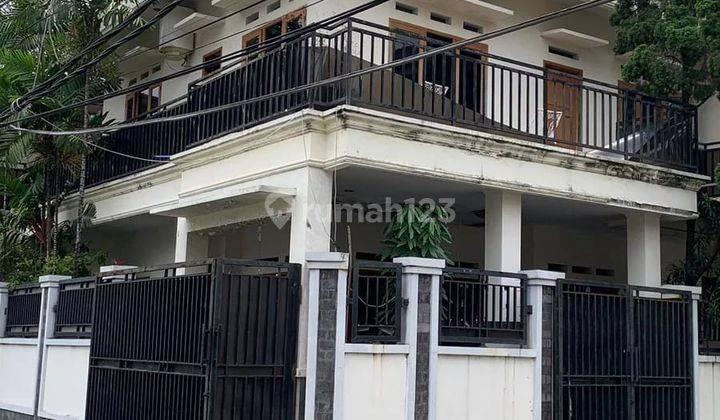 Rumah Poisisi Hook Hadap Timur Di Kalibata Jakarta Selatan 1